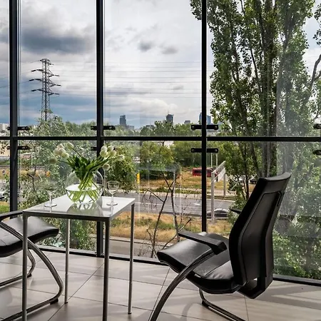 Osiedle Bliska Wola - Business Center, Sun & Snow ורשה